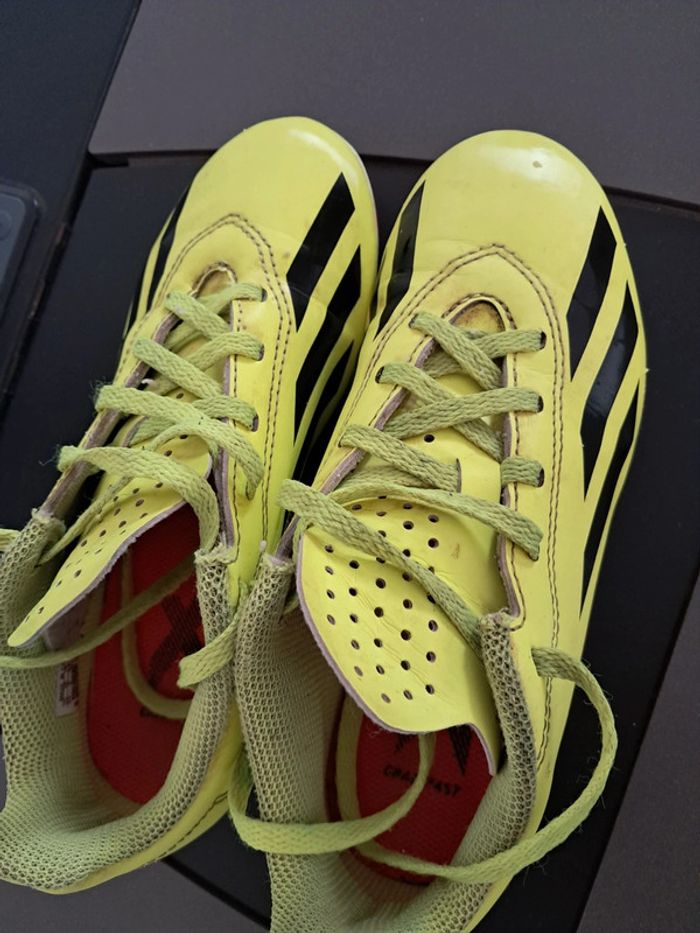 Chaussures à crampons - photo numéro 2