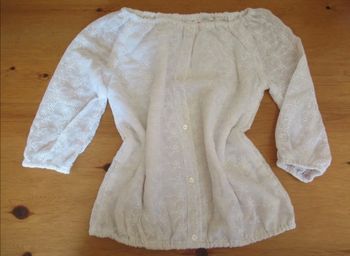 Haut blanc en dentelles Gemo 8 ans