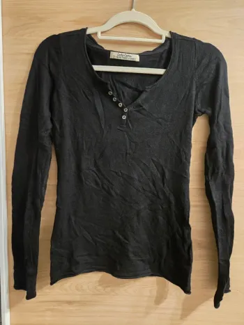 Petit pull cache cache !