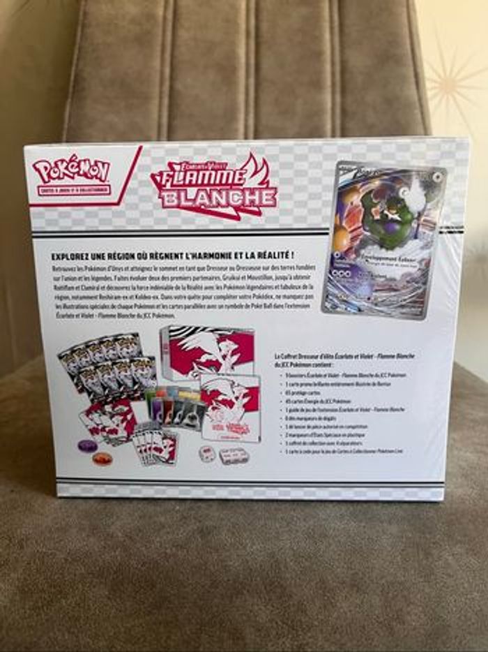 Pokemon ETB 10.5 Flamme Blanche - photo numéro 3
