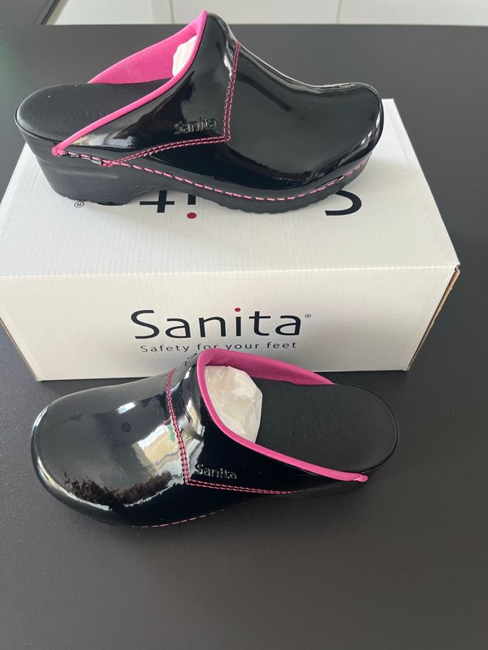 Sabot sanita noir brillant bordure fushia 41 neuf