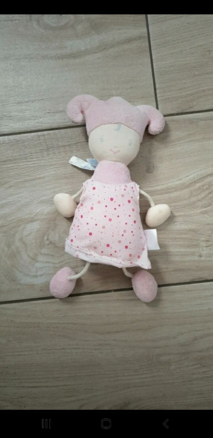 Poupée doudou hochet corolle