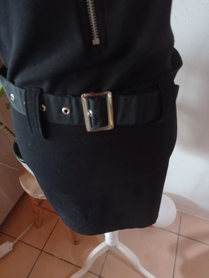 Robe noire - photo numéro 3