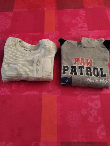 Lot de 2 pulls 5 ans