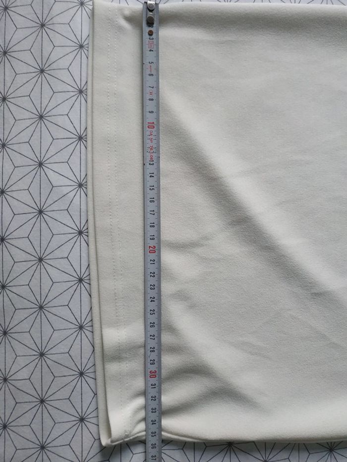 Robe courte sans manche décolleté en V - photo numéro 4