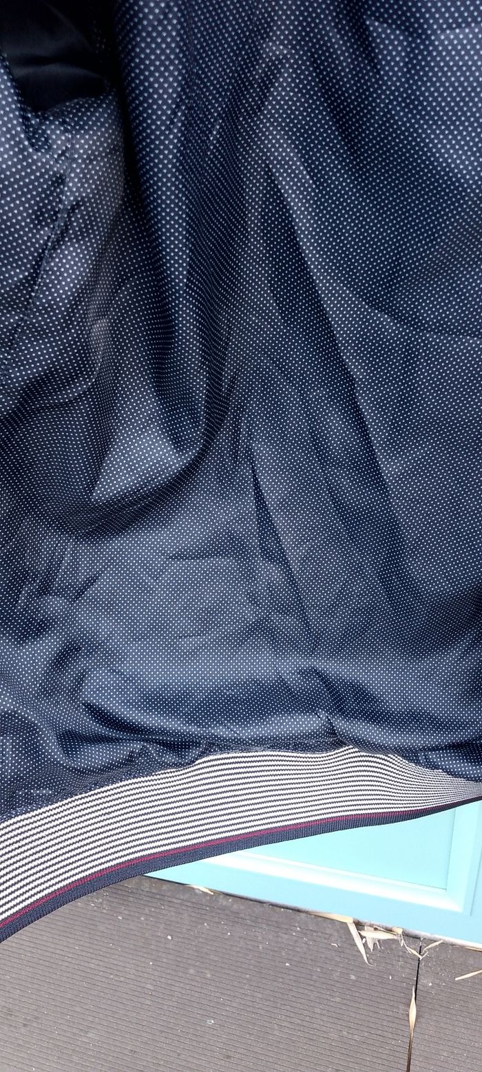 Joli blouson style teddy jules . taille S. Doublé. poches extérieures et 1 intérieure . Très bon état - photo numéro 2