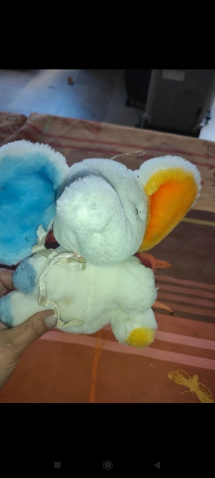 Petite peluche éléphant
J42