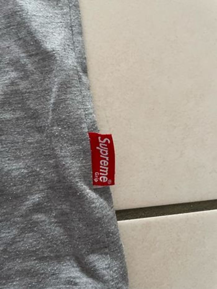 T-shirt supreme - photo numéro 2