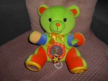 Peluche musicale multi-activités