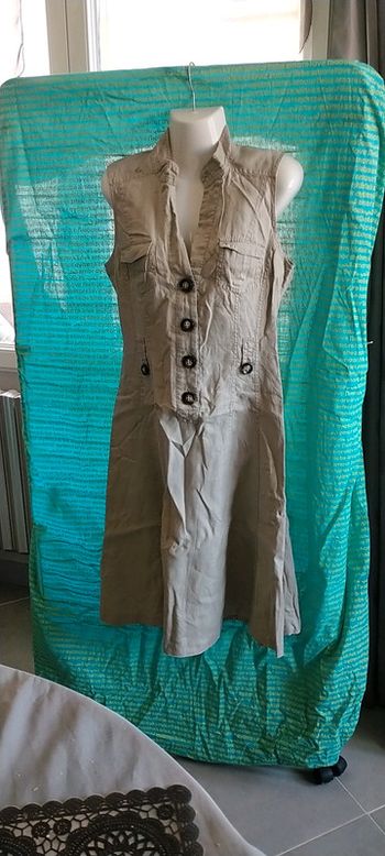 Robe en lin écru T 38 "Camaïeu"