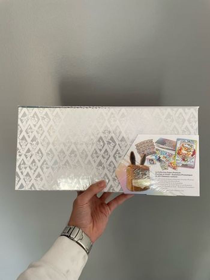 Coffret Collection Super-Premium Évolutions Prismatiques (EV8.5) - photo numéro 3