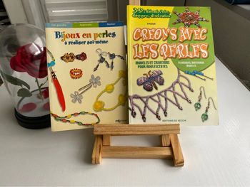 Lot de deux livres bijoux en perles