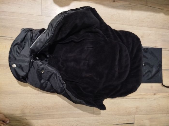 Chancelière bruin noire - photo numéro 2