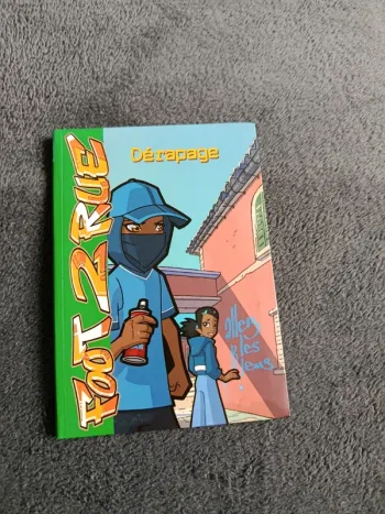 Livre Foot 2 rue Dérapage Tome 24