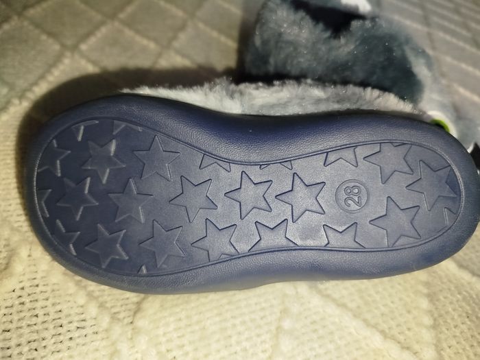 Pantoufle garçon pointure 28 - photo numéro 4