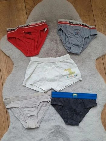 Lot de 4 slips et 1 caleçon diverses marques 2 - 3 ans