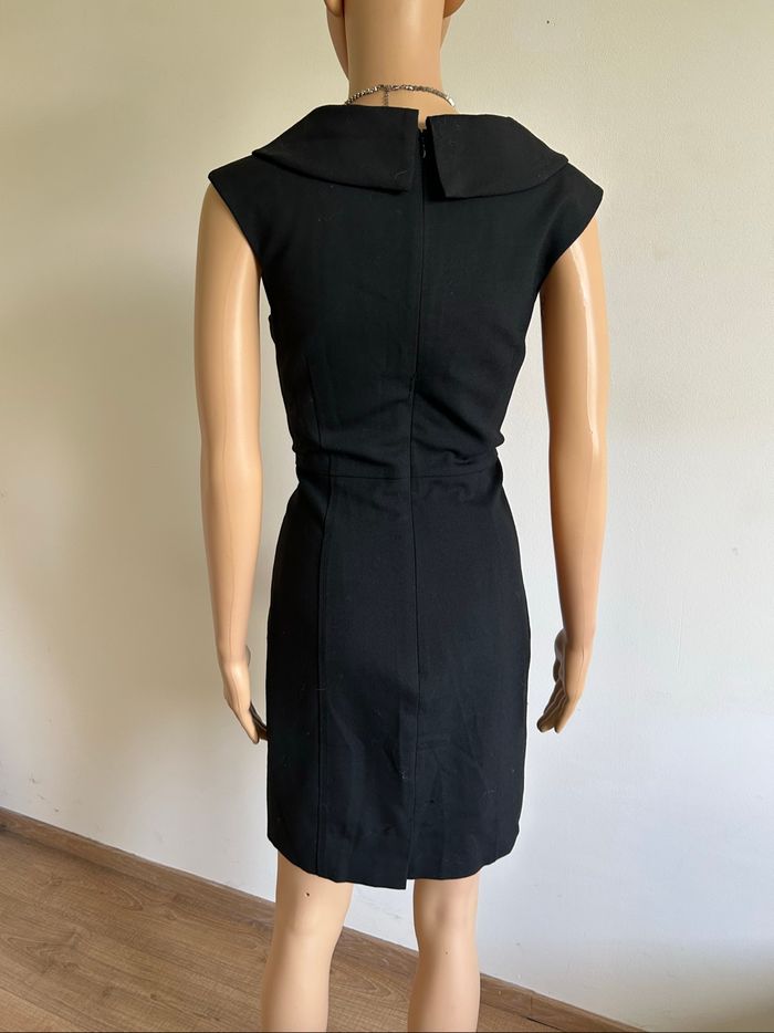 Robe noire sans manches Caroll taille 36 jamais portée - photo numéro 5