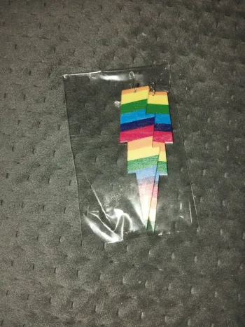 Boucle d'oreille fluo