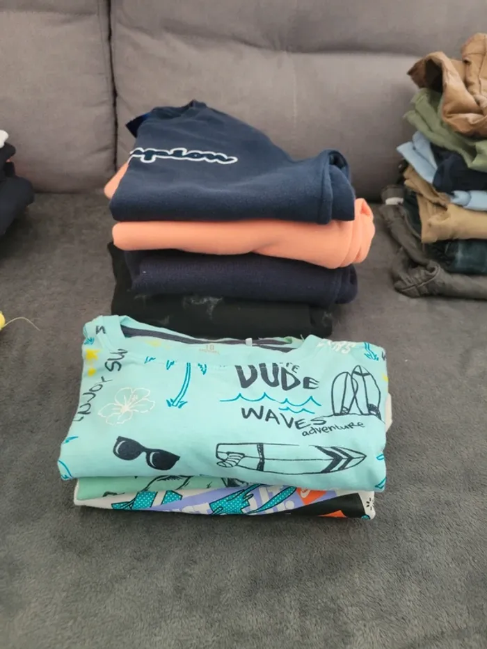 Lot vêtements garçon marque 8 et 10 ans - photo numéro 2