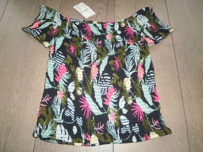 Joli haut à MC à smocks Fille 14 ans (ou XS) NEUF