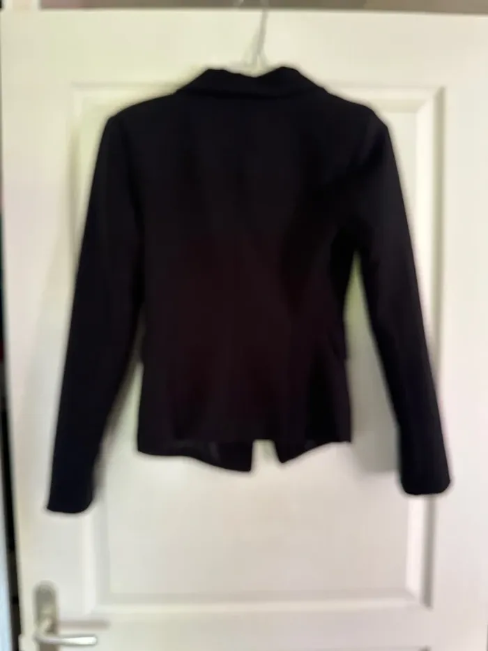 Blazer cintré noir porté 2 fois - photo numéro 3