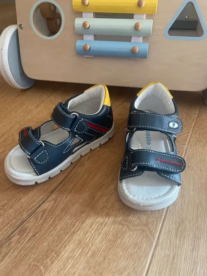 Sandales bébé Falcotto – comme neuves - photo numéro 5