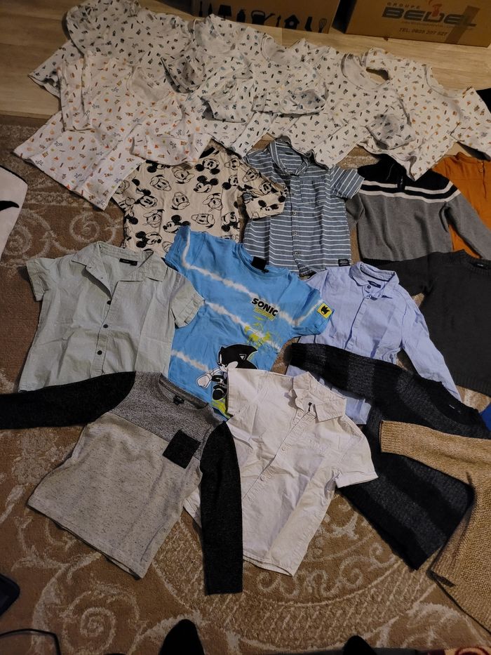 Lot vêtements 5 ans - photo numéro 4