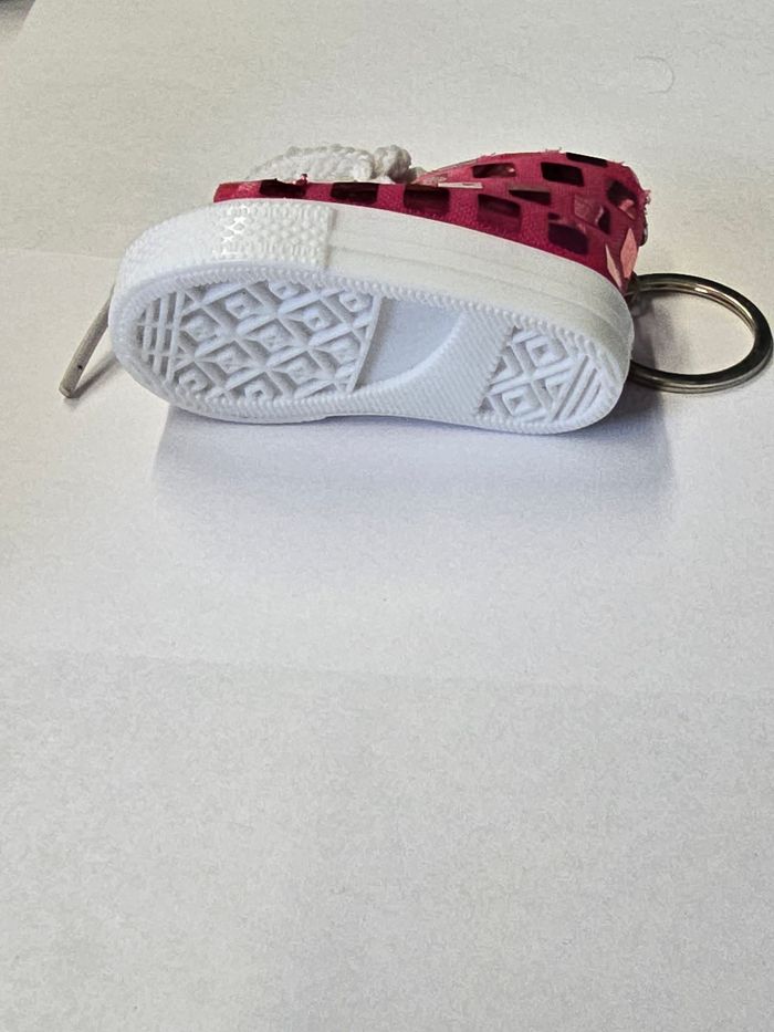 Porte clés chaussures rose - photo numéro 4