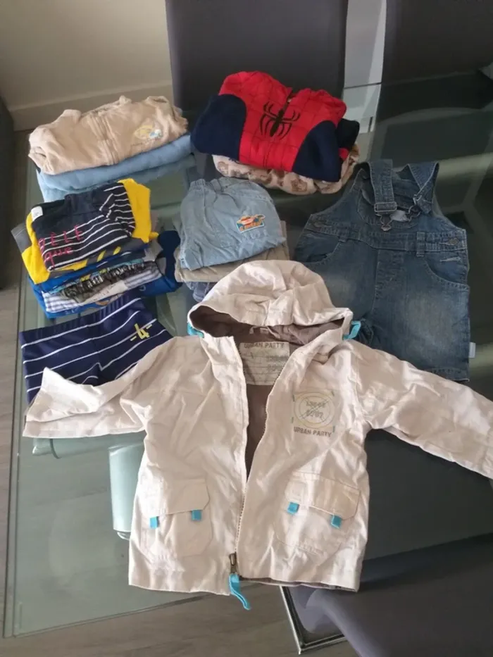 Lot vêtements 6 mois a 2 ans