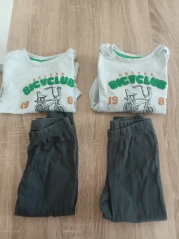 🌹2 pyjamas identique 3 ans kiabi 🌹