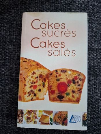 Livre Cakes sucrés, cakes salés en bon état