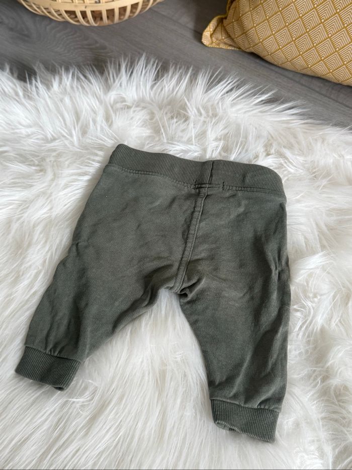 Pantalon 3 mois - photo numéro 3