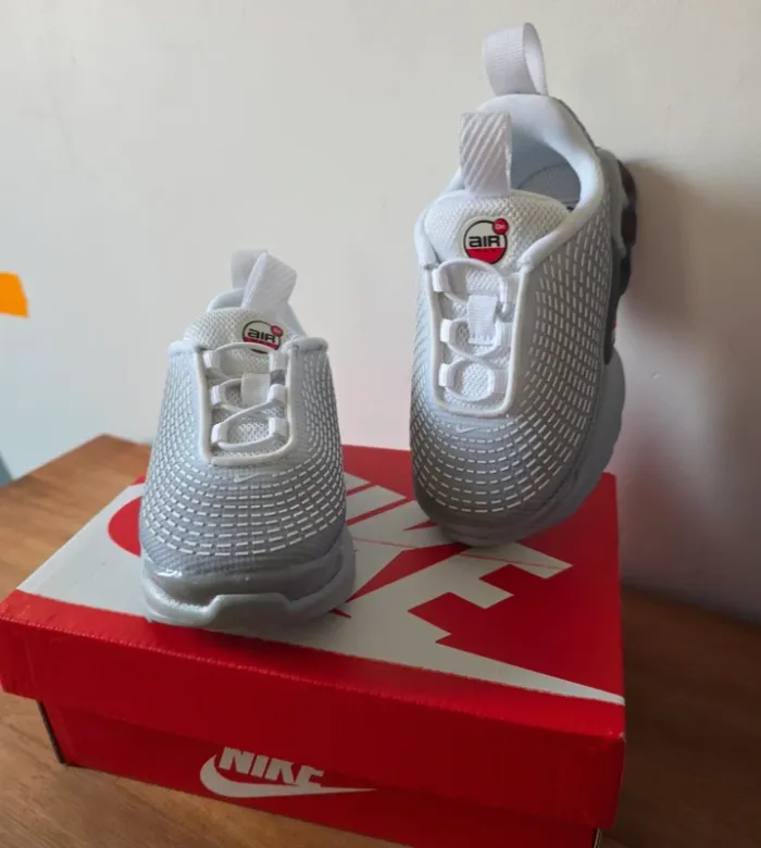 Nike Air max DN grise taille 23.5 comme neuve - photo numéro 11