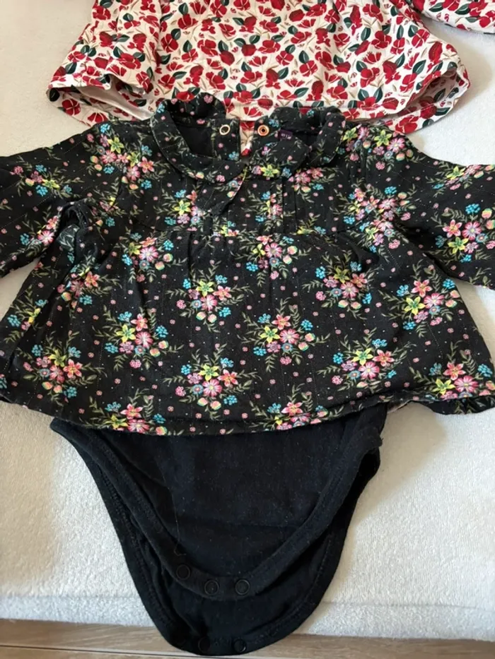 2 blouses bébé fille taille 9mois - photo numéro 2