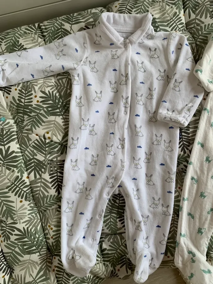 Lot 2 pyjamas 6 mois - photo numéro 2
