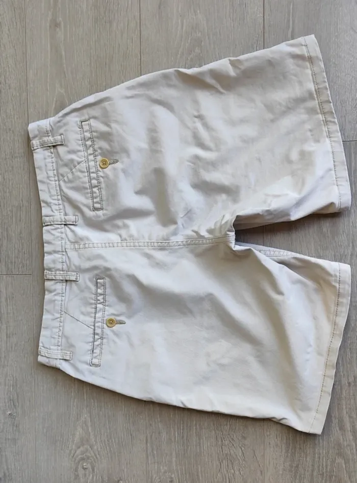 Bermuda Pull&Bear taille 40 - photo numéro 2