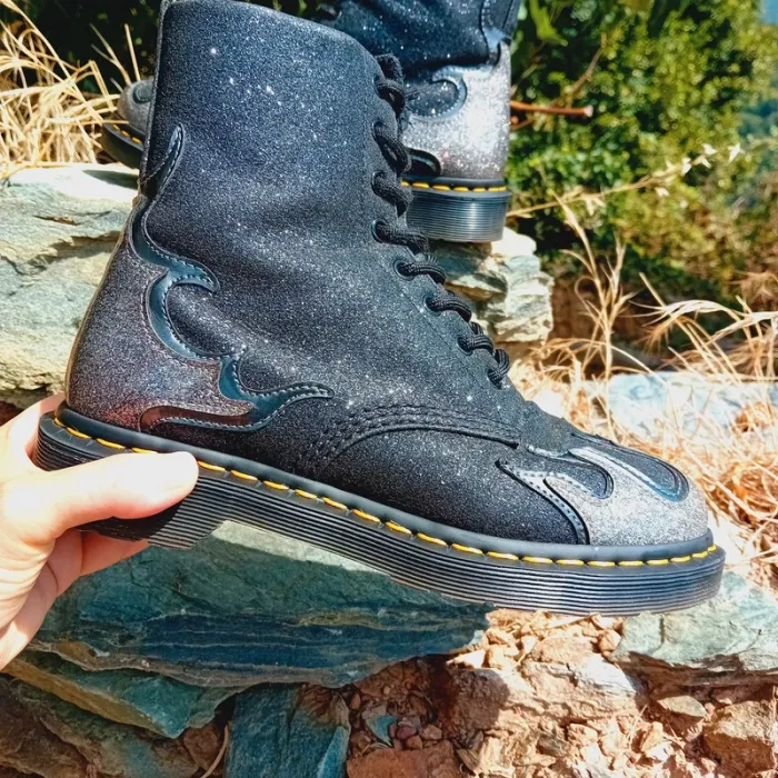 Dr. Martens glitter noir et argenté Flame 40 - photo numéro 2