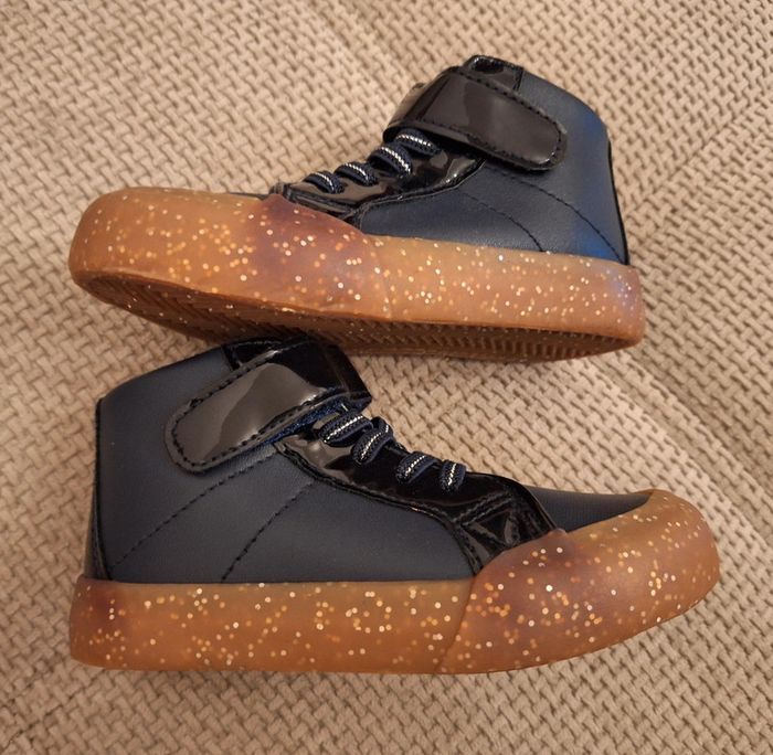 Chaussures 25 - Neuves - photo numéro 3