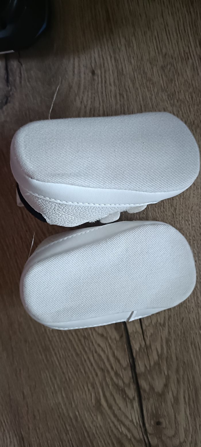 Chaussures bébé 3-6 mois - photo numéro 3
