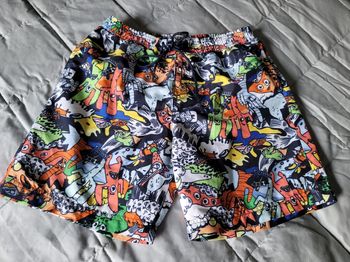 short de plage kenzo 6ans  (20e)