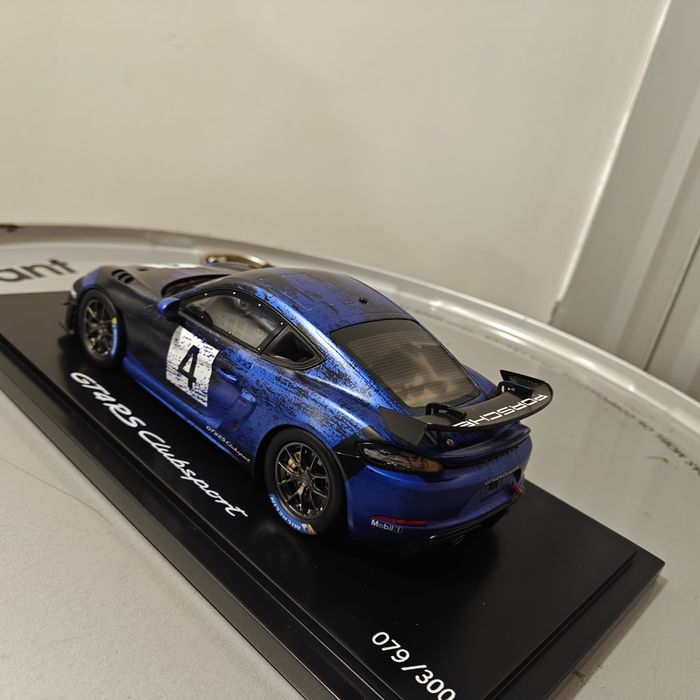 Porsche 718 Cayman GT4 RS Clubsport (982) – Limited Edition Modèle 1/18eme - photo numéro 3
