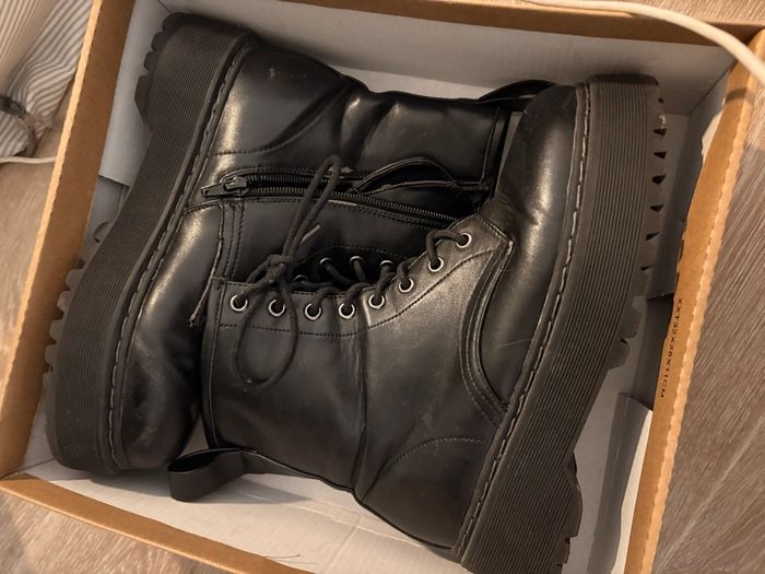 Bottes noir compense