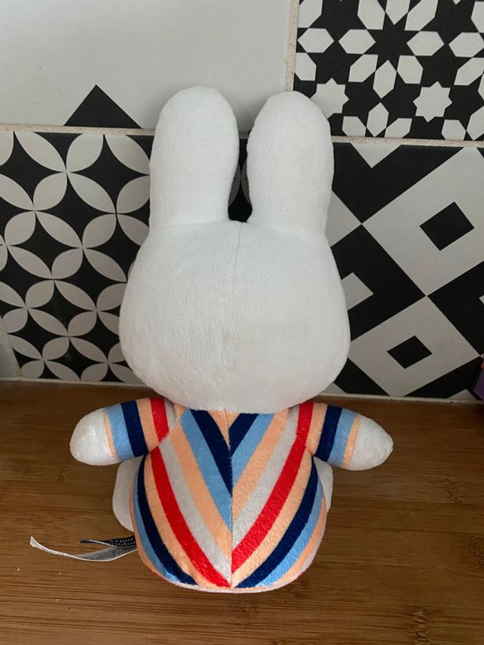 Peluche lapin à grelot miffy - photo numéro 3