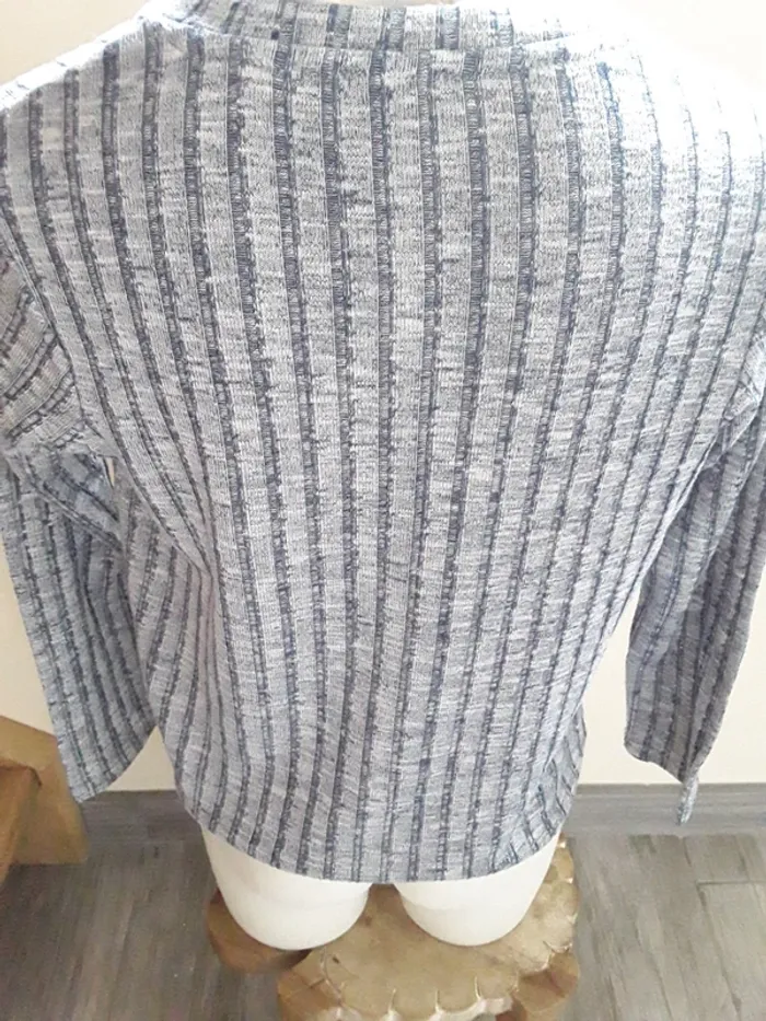 Pull léger 6 ans  (116 cm) - photo numéro 4