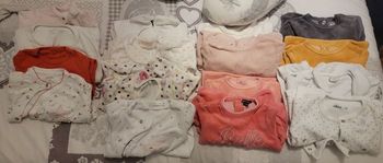 Lot vêtements fille 1 mois 