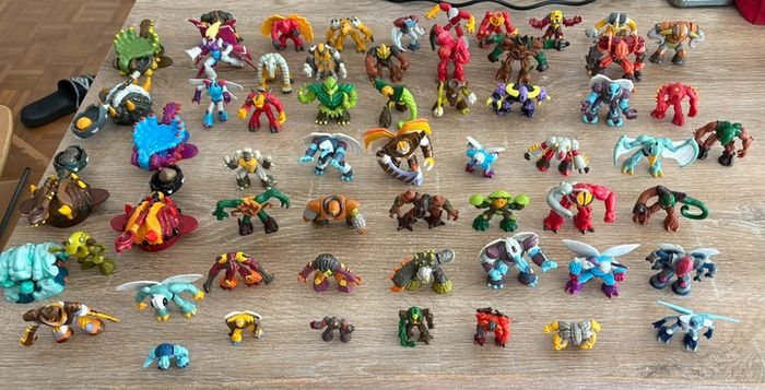 Gros lot de figurines gormiti