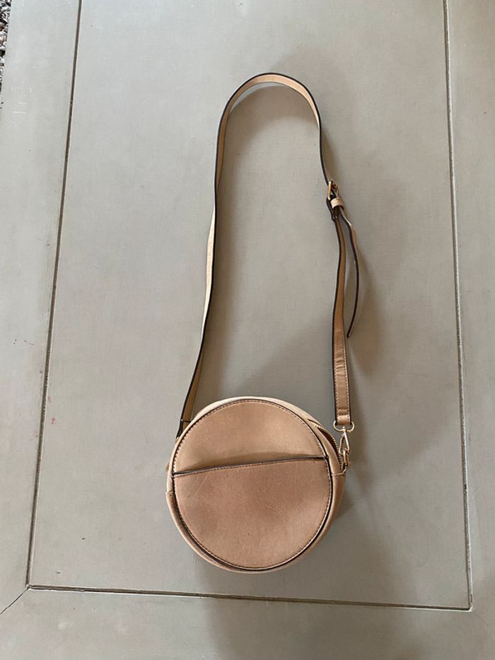 Sac à main beige pailleté doré rond avec pompom Camaïeu - photo numéro 12