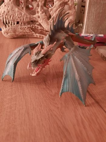 Schleich eldrador dragon