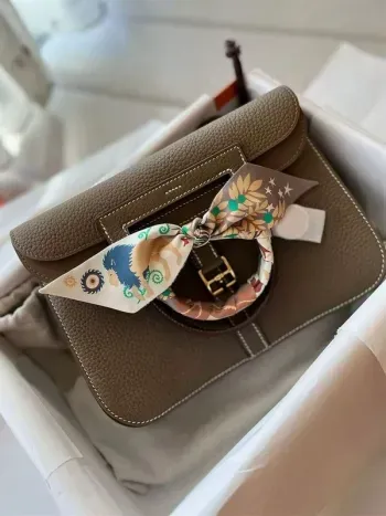 Sac en cuir de vache importé Togo cousu entièrement à la main avec du fil ciré