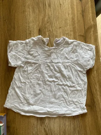 T-shirt brodée taille 3/4 ans